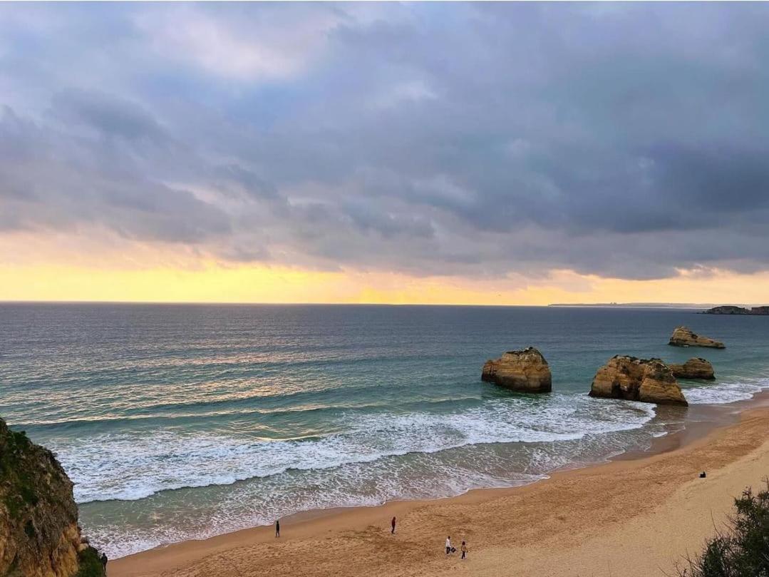 Luxury 2 Min Beach With Balcony, Ocean View, Wifi, Ac, Smarttv Portimão Esterno foto