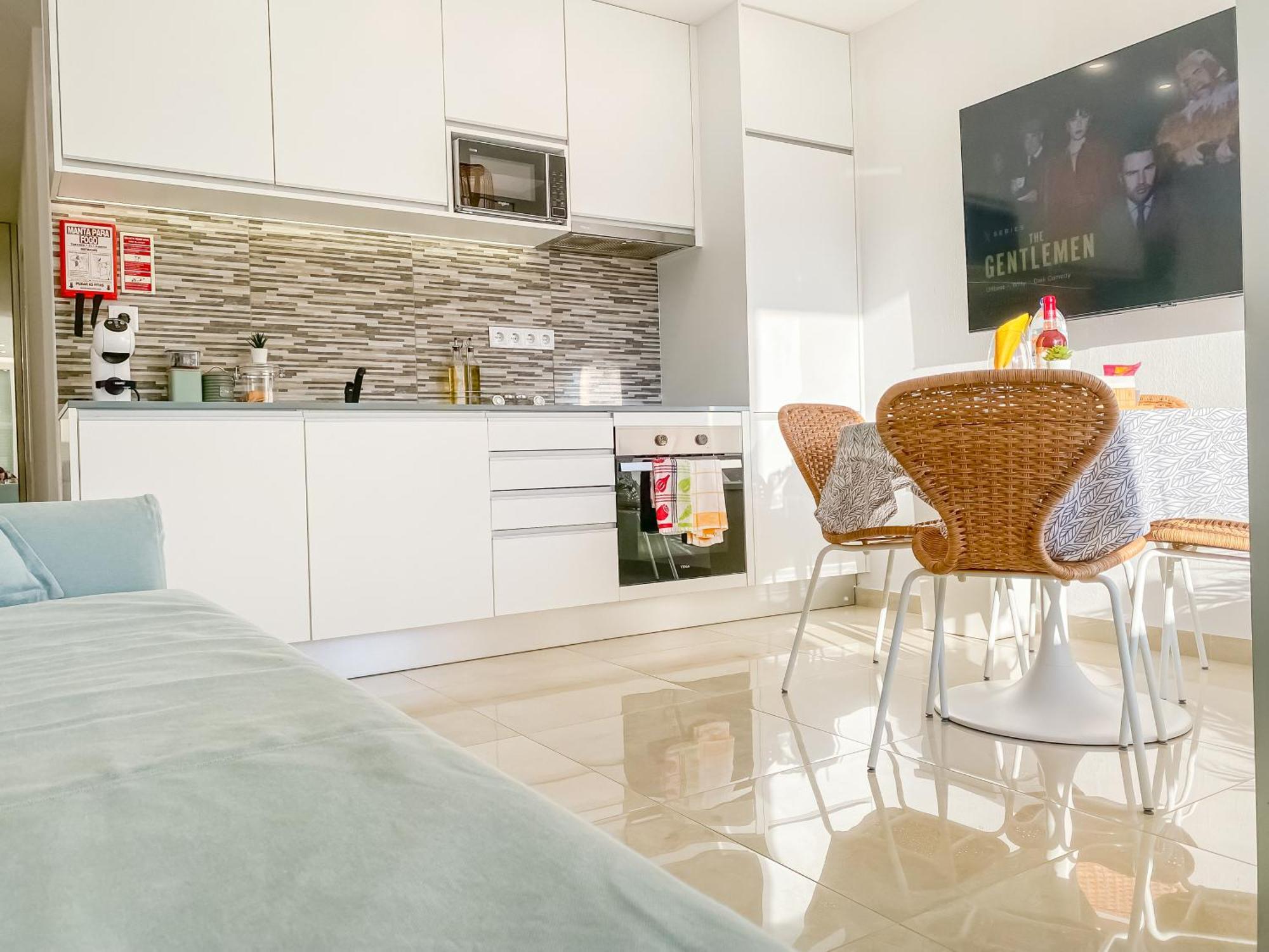 Luxury 2 Min Beach With Balcony, Ocean View, Wifi, Ac, Smarttv Portimão Esterno foto