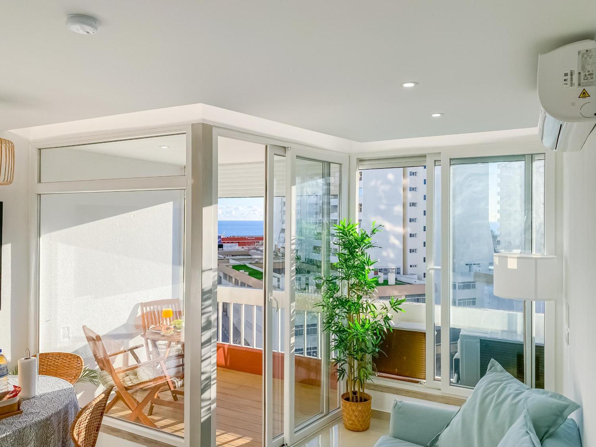 Luxury 2 Min Beach With Balcony, Ocean View, Wifi, Ac, Smarttv Portimão Esterno foto