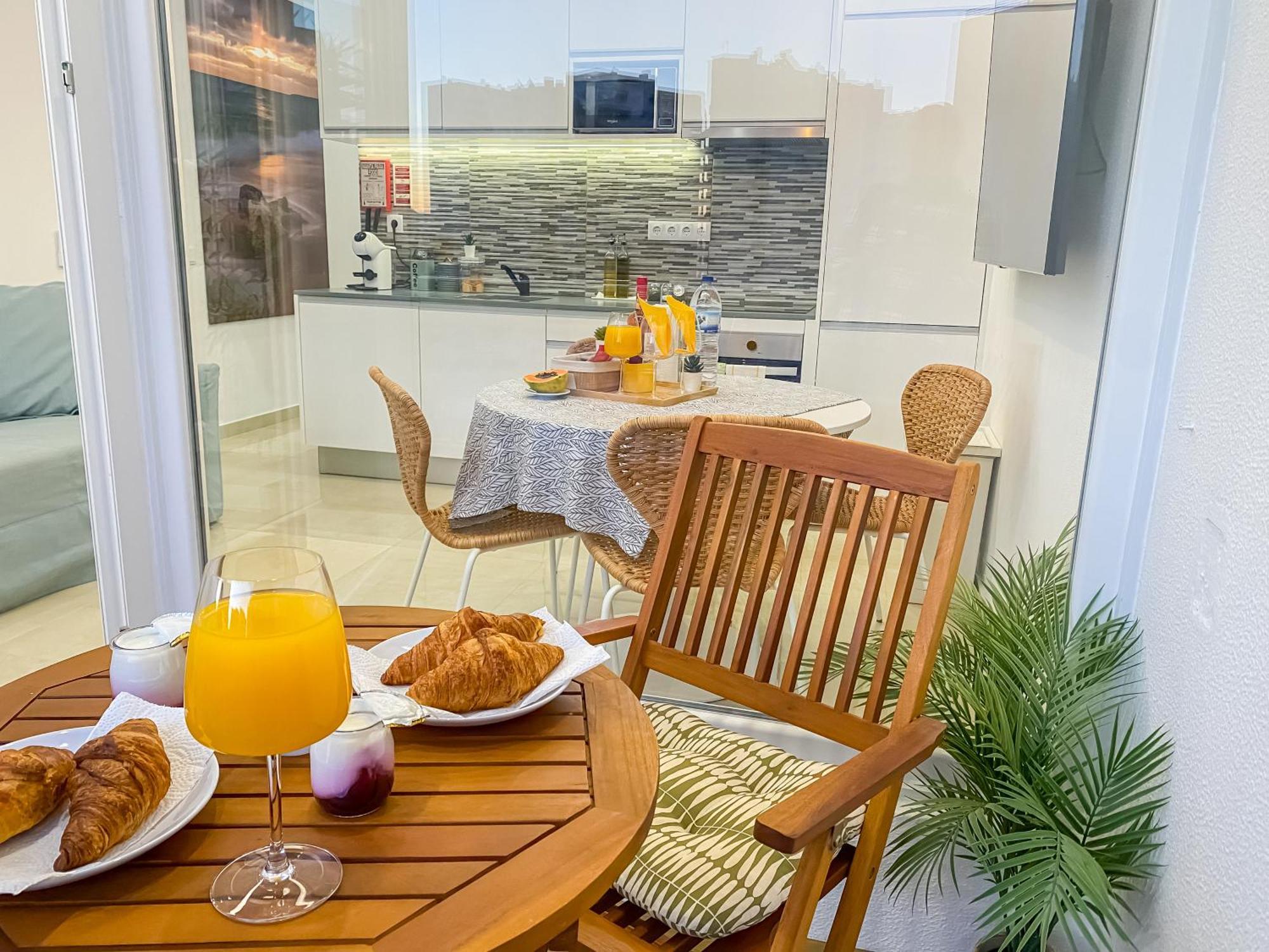 Luxury 2 Min Beach With Balcony, Ocean View, Wifi, Ac, Smarttv Portimão Esterno foto