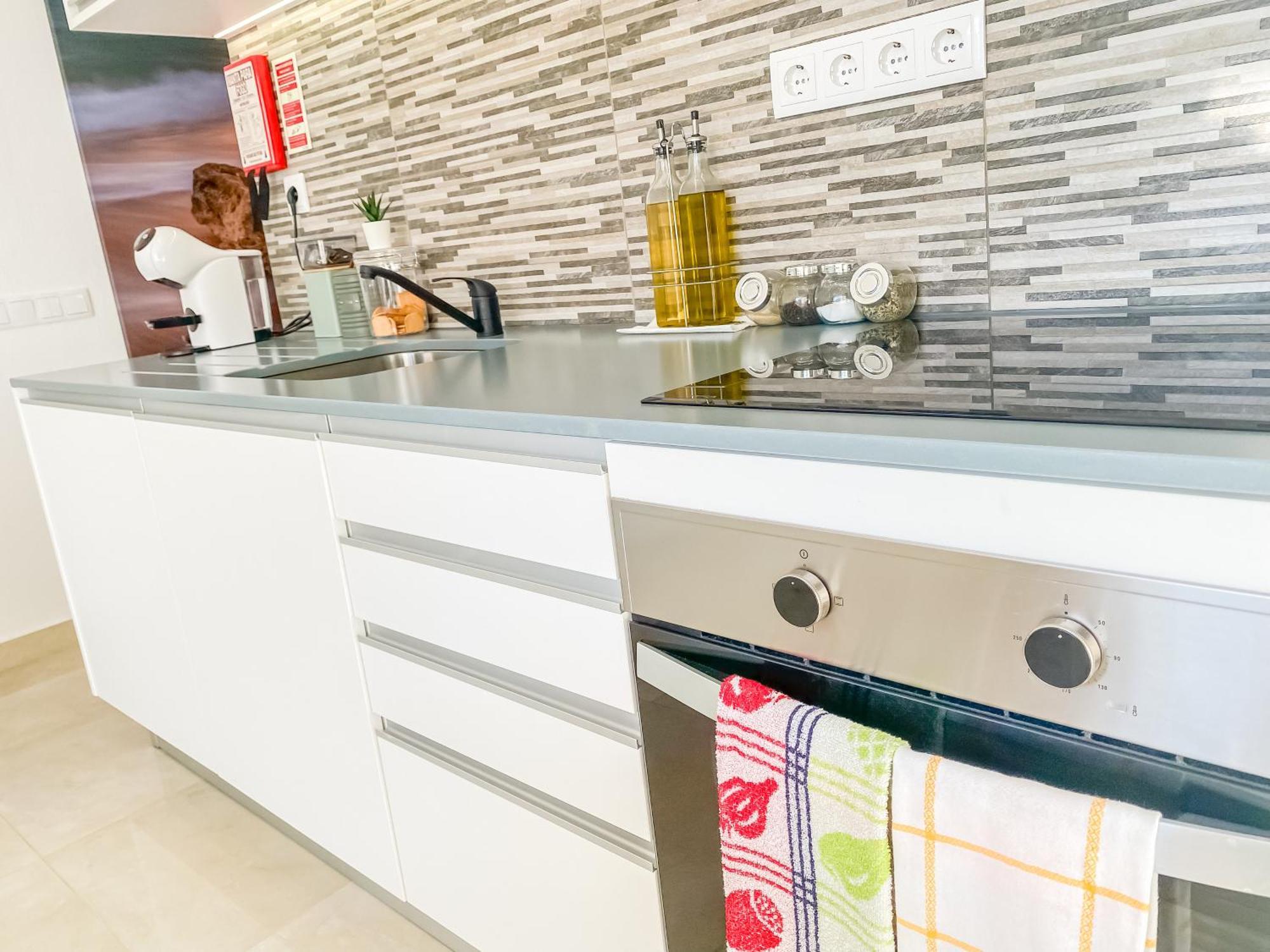 Luxury 2 Min Beach With Balcony, Ocean View, Wifi, Ac, Smarttv Portimão Esterno foto