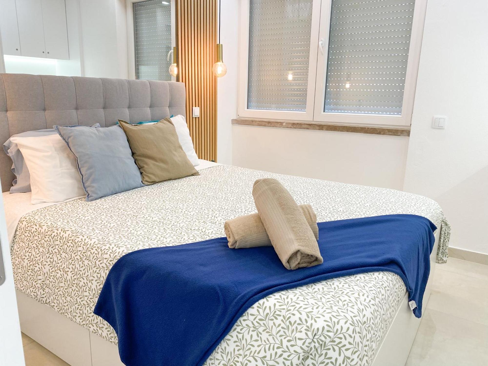 Luxury 2 Min Beach With Balcony, Ocean View, Wifi, Ac, Smarttv Portimão Esterno foto